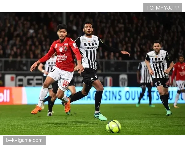 威廉·萨利巴：马赛赛季爆发入选法甲最佳阵容解析